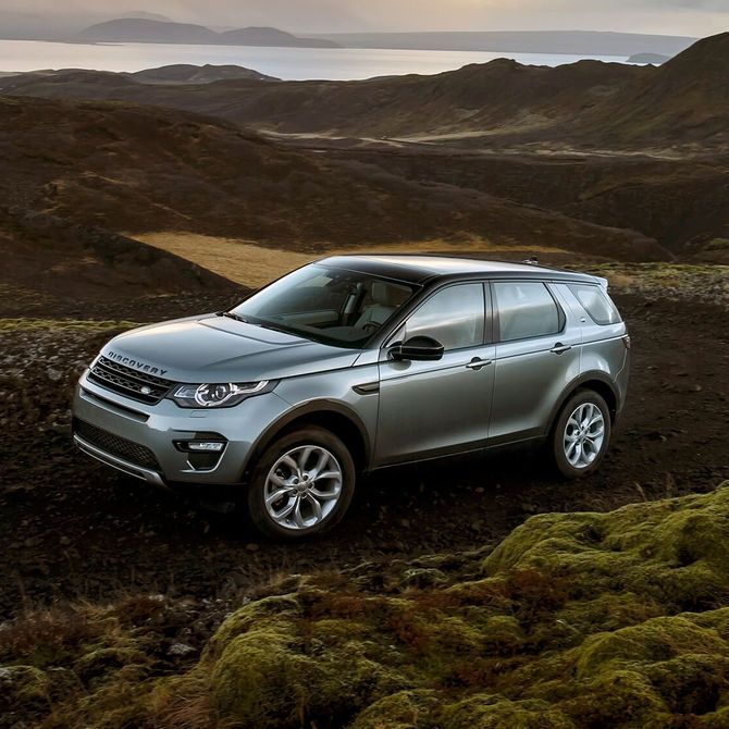 Land Rover Discovery Sport Exterior | Peter Vardy Aberdeeen