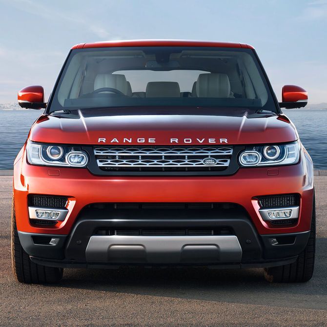 Range Rover Sport Exterior Front | Peter Vardy